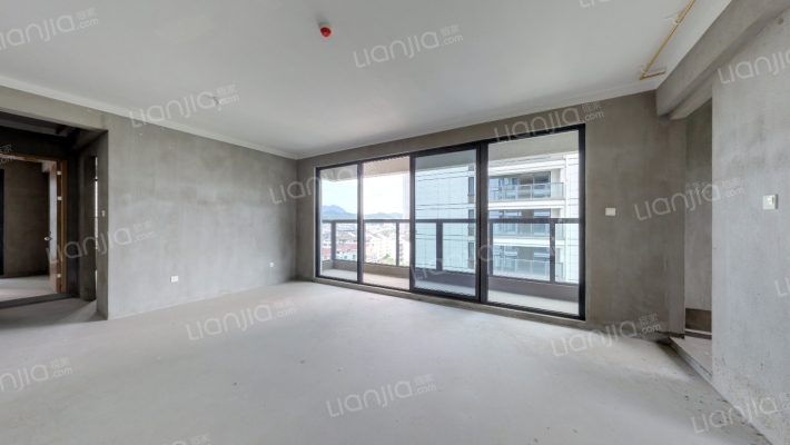 岙桥里二手房实景图