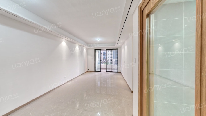 力高君誉滨江二手房实景图