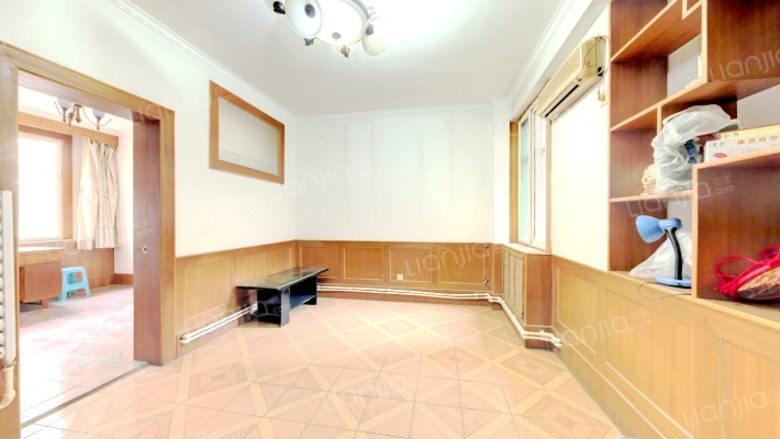 幸福街12号甲院二手房实景图