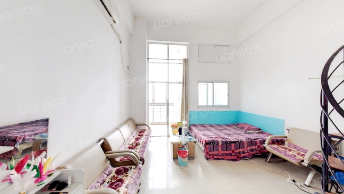 斯壮大厦1+1海景公寓二手房实景图