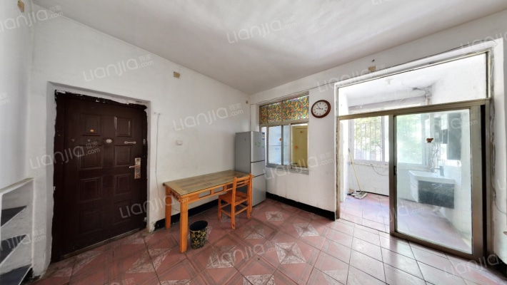 香樟路电信宿舍二手房实景图