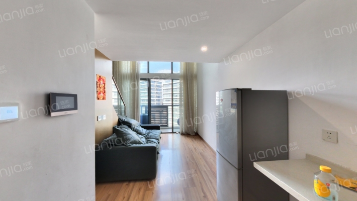 奥莱金街二手房实景图