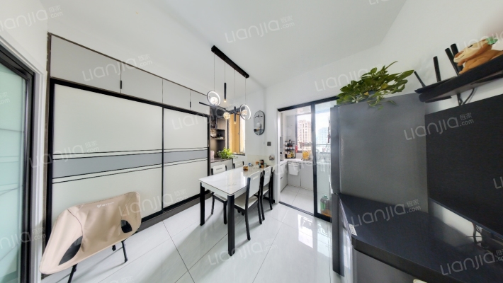 下轮公寓二手房实景图