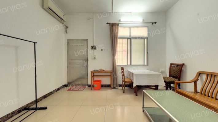 粮所小区二手房实景图