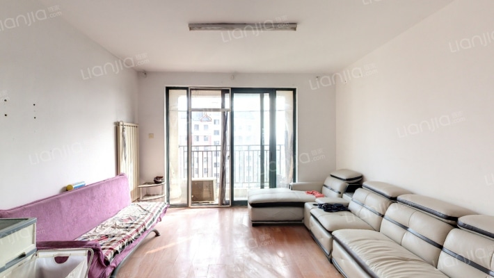 华亭国际二手房实景图