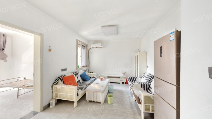 荷花嘉苑三期二手房实景图