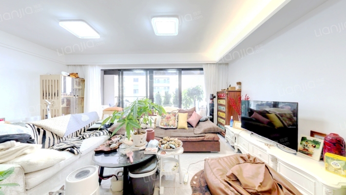 保利明玥半山二手房实景图