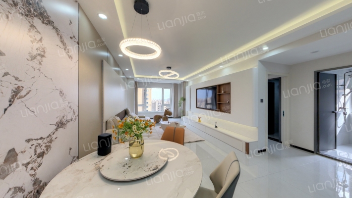 美的城二手房实景图