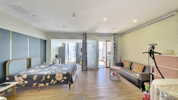 中铁黎客国际酒店二手房实景图