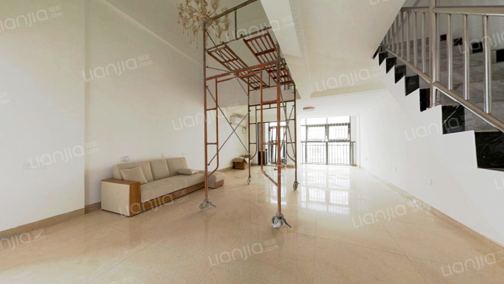 盛世翡翠二手房实景图