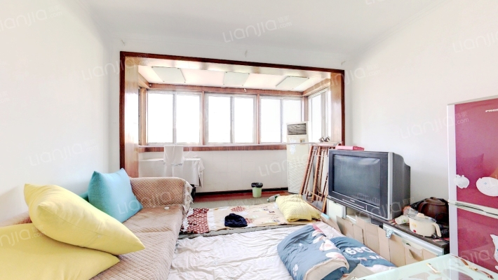 镇河一街72号二手房实景图