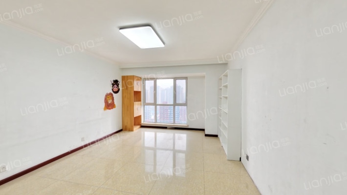 维华国际二手房实景图