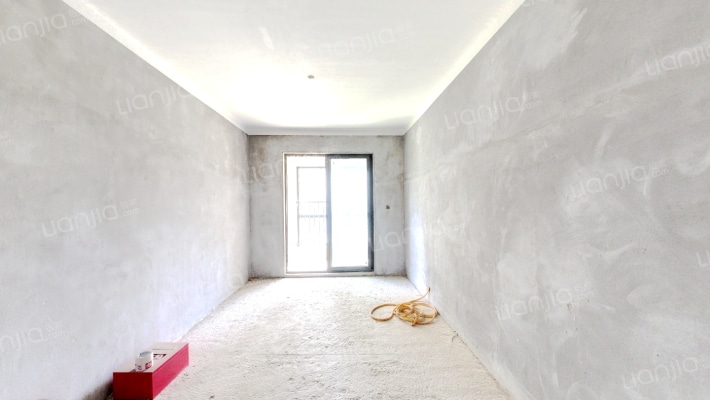 保利金香槟二手房实景图