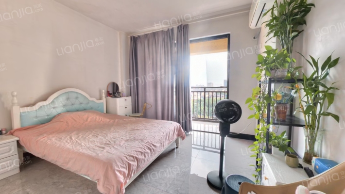 临雅苑二手房实景图