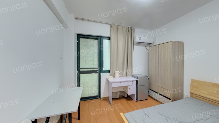 嘉年华花园学生公寓二手房实景图