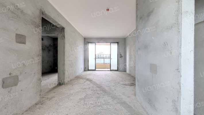 逸湖半岛二手房实景图