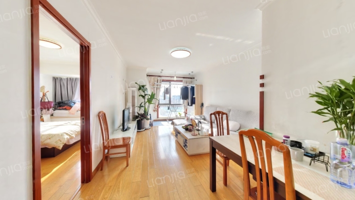 世华龙樾一期东区二手房实景图