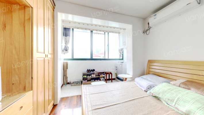 江苏北路105弄二手房实景图