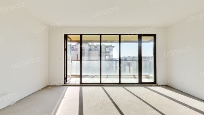 绿地凤玺台二手房实景图