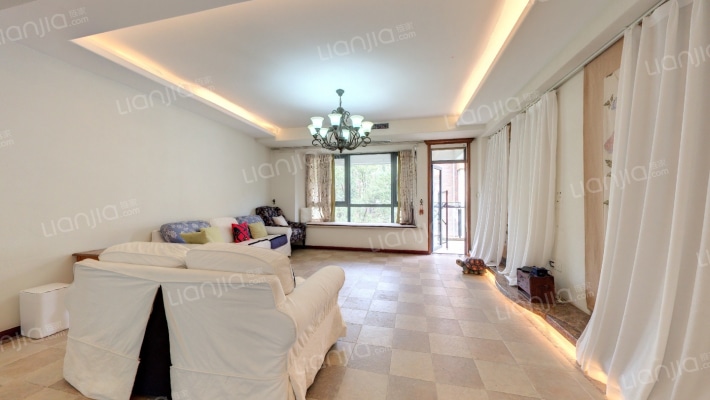 翡翠城三期二手房实景图