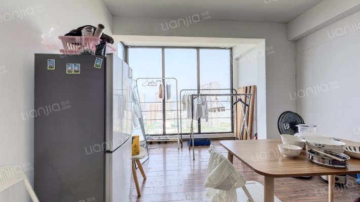 六合天寓二手房实景图