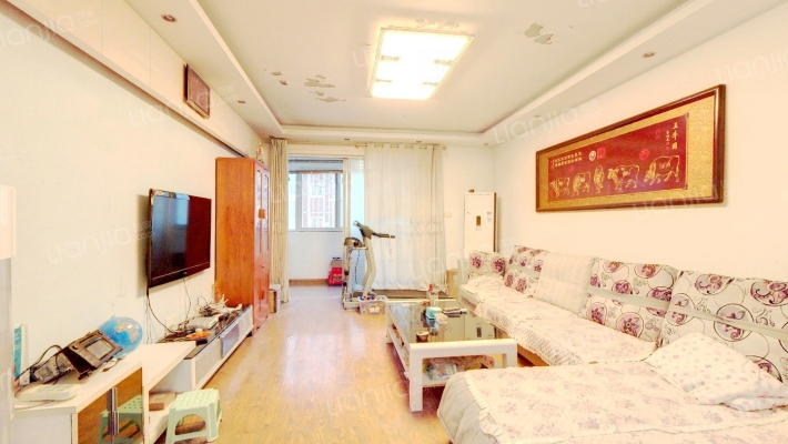 蓝爵世家二手房实景图