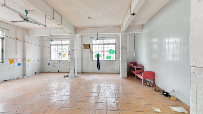 星联街二手房实景图