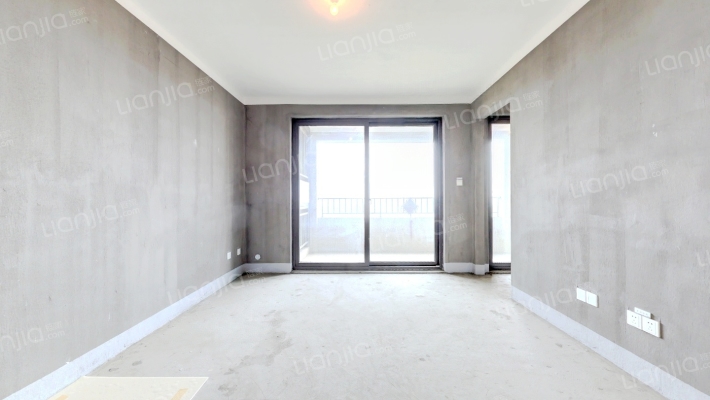 珑湾花苑三期二手房实景图