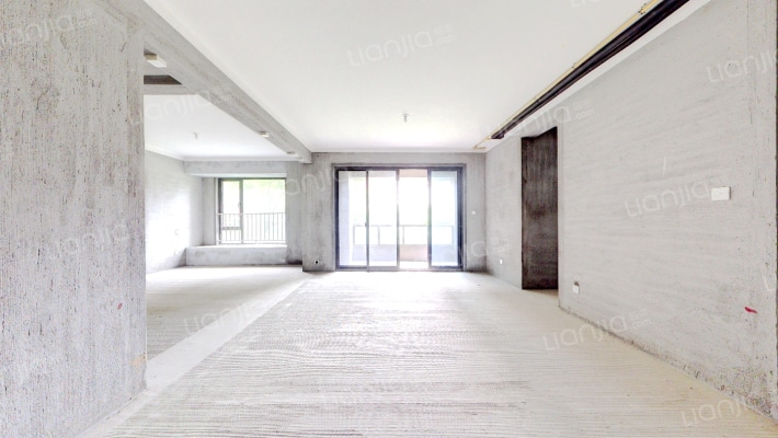 华秦铂湾二手房实景图