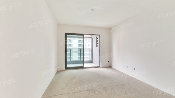 招商依山樾二手房实景图