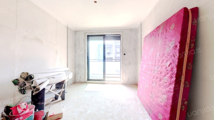 中建中法之星二手房实景图