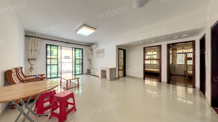 新秀大厦二手房实景图