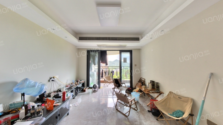 敏捷畔海御峰花园B区二手房实景图