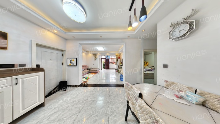 警苑二手房实景图