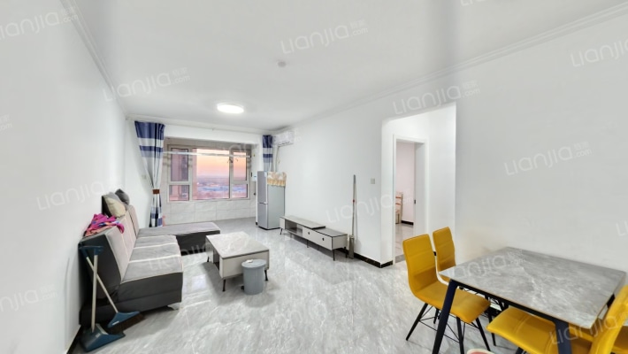 铂悦山二手房实景图