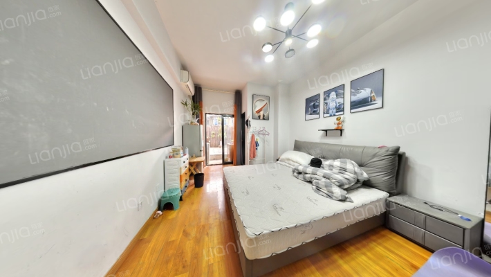 西岸蒂景二手房实景图