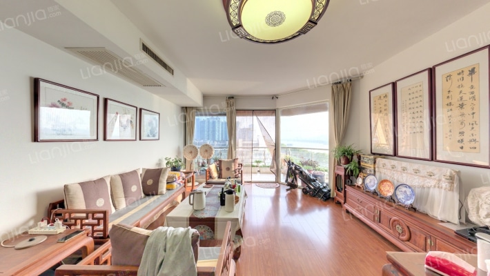 金色屋顶二手房实景图