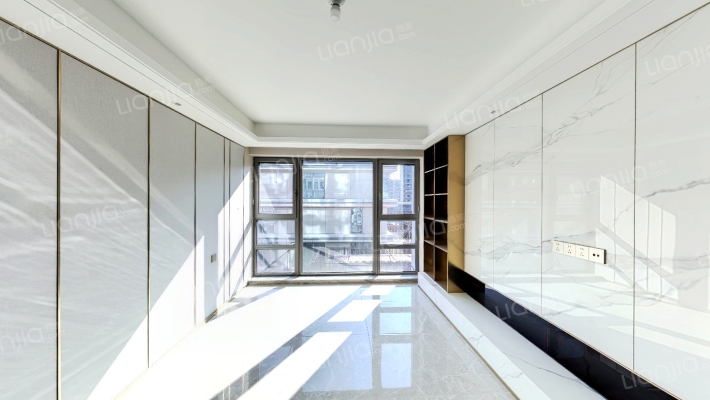 绿城柳岸晓风二手房实景图