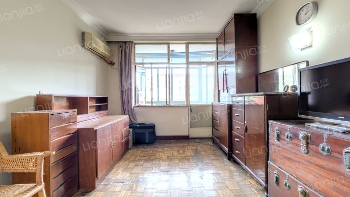 爱建新村二手房实景图