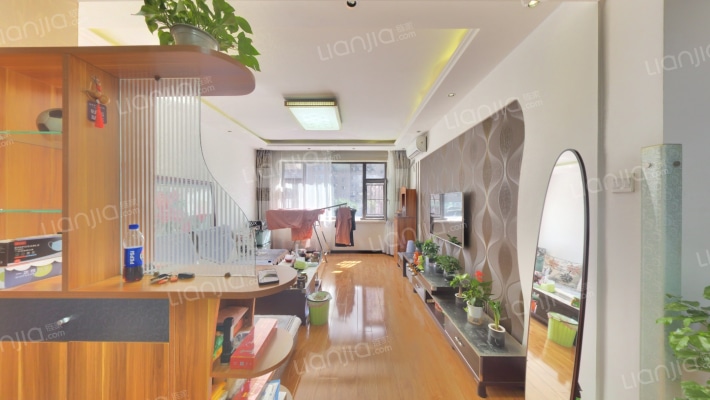 龙泰檀香苑三期二手房实景图