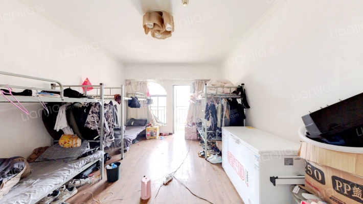 时尚假日二手房实景图