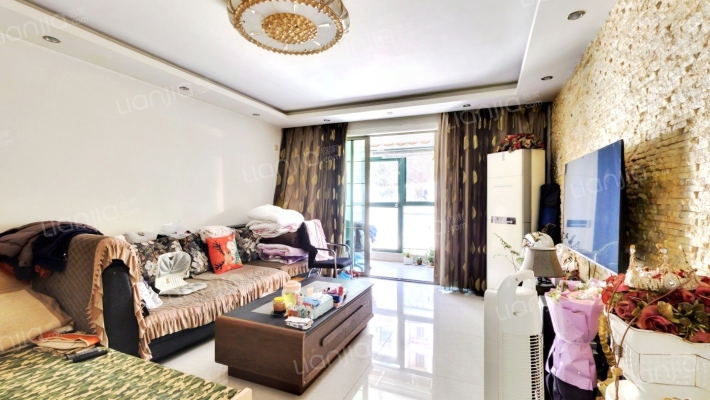 维罗纳贵都二手房实景图