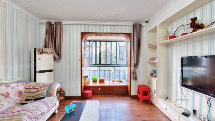 海亚当代二手房实景图