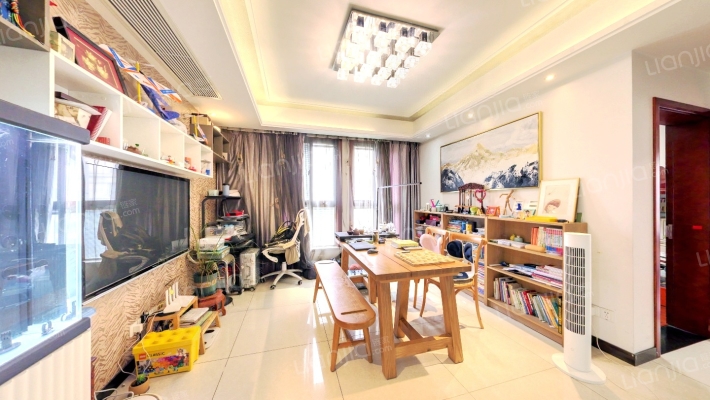 瑞鸿名邸二手房实景图