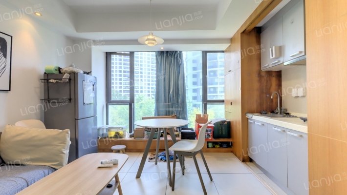 太阳国际公寓二手房实景图