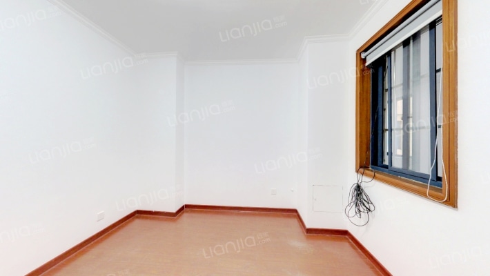 洛隆路373号二手房实景图