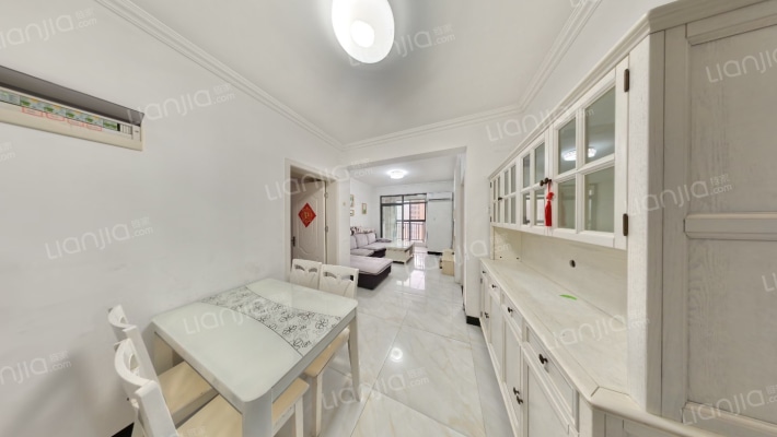 荣盛花语馨苑二手房实景图