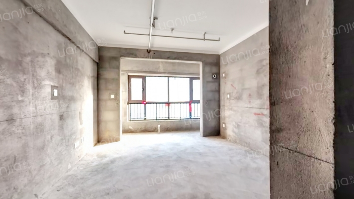 金秋龙樾府二手房实景图