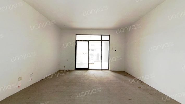 艺锦湾四期二手房实景图