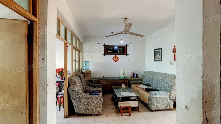 育新街广电局家属院二手房实景图